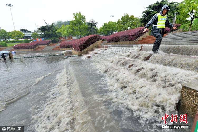 新澳门开奖结果记录历史和长沙暴雨楼梯变瀑布与长沙暴雨楼梯变瀑布事件